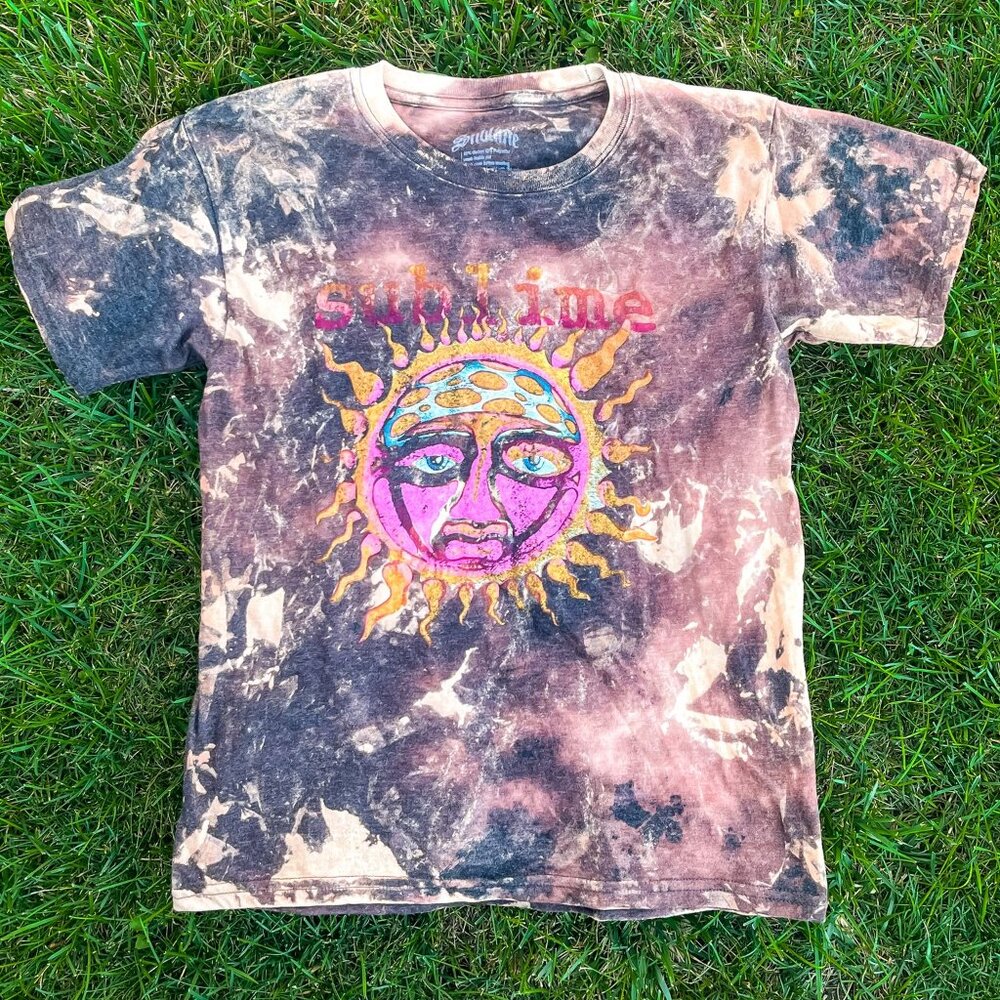 NWOT Women's Sublime Bleach Dye Band T-Shirt